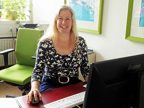 Die Netzwerkkoordinatorin Julia Ehlermann in ihrem Büro.